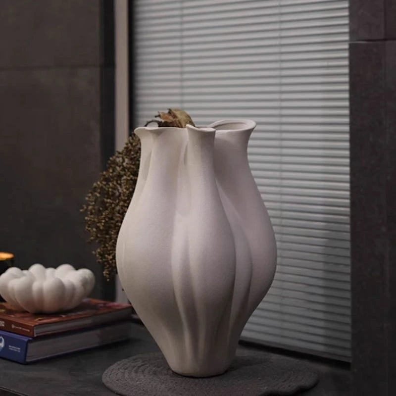 Modern Vases Table Decoration Flower Vase Art Elegant Plants Vase Living Room Luxury Flowers Bottle Aesthetic Interior Ornaments